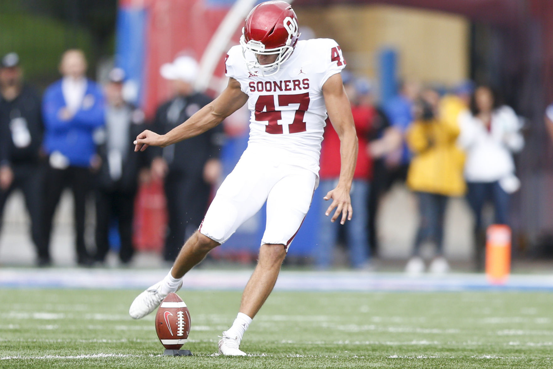 Oklahoma Sooners vs Kansas Jayhawks